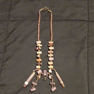 Shell Type Necklace
